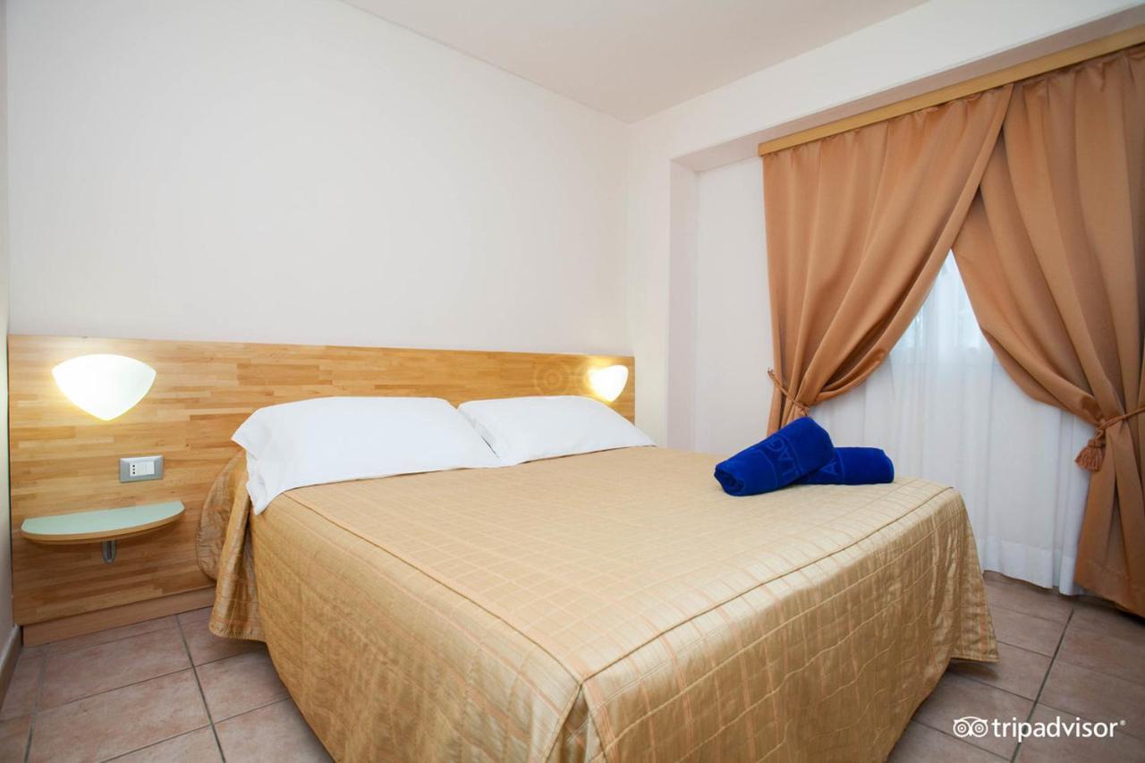 Villaggio Albatros Resort Лезіна Екстер'єр фото