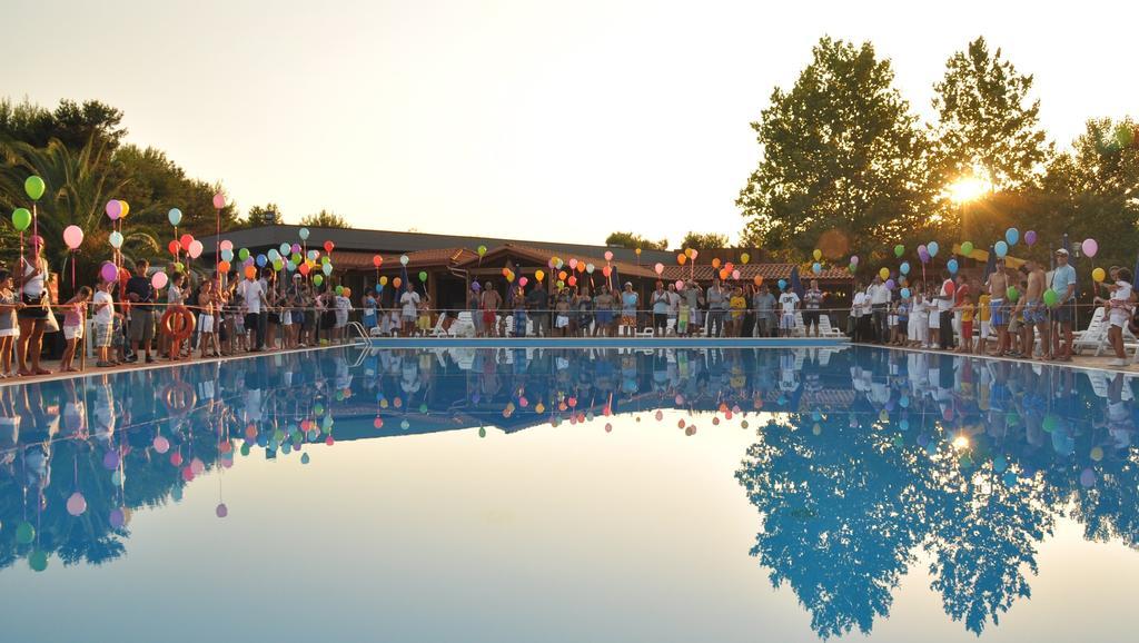 Villaggio Albatros Resort Лезіна Екстер'єр фото