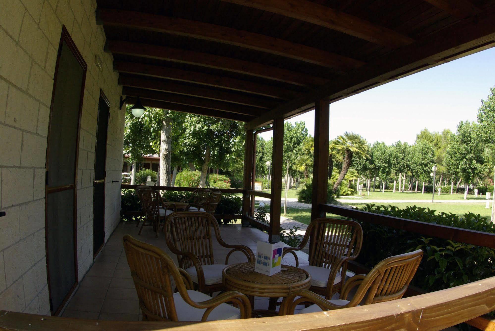 Villaggio Albatros Resort Лезіна Екстер'єр фото