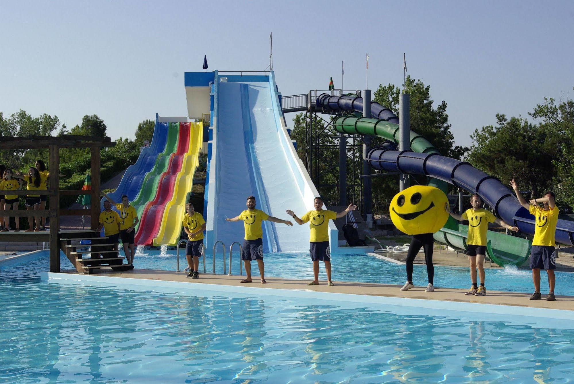 Villaggio Albatros Resort Лезіна Екстер'єр фото